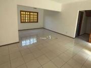 Sobrado com 4 dormitórios para alugar, 173 m² por R$...