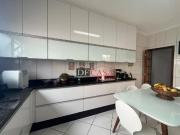 Sobrado com 4 dormitórios à venda, 150 m² por R$...