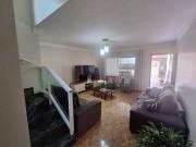 Sobrado com 4 dormitórios à venda, 160 m² por R$...