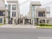 Sobrado com 4 dormitórios à venda, 200 m² por R$...