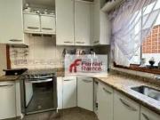 Sobrado com 4 dormitórios à venda, 220 m² por R$...