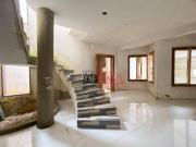 Sobrado com 4 dormitórios à venda, 220 m² por R$...