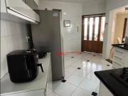 Sobrado com 4 dormitórios à venda, 240 m² por R$...