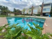 Sobrado com 4 dormitórios à venda, 250 m² por R$...