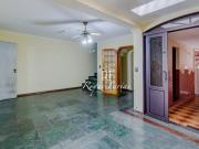 Sobrado com 4 dormitórios à venda, 250 m² por R$...