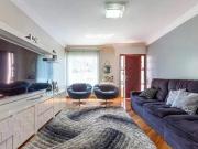 Sobrado com 4 dormitórios à venda, 254 m² por R$...