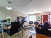Sobrado com 4 dormitórios à venda, 254 m² por R$...