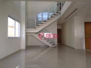 Sobrado com 4 dormitórios à venda, 254 m² por R$...