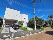 Sobrado com 4 dormitórios à venda, 266 m² por R$...
