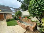 Sobrado com 4 dormitórios à venda, 300 m² por R$...