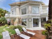 Sobrado com 4 dormitórios à venda, 320 m² por R$...