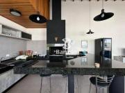 Sobrado com 4 dormitórios à venda, 329 m² por R$...