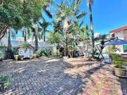 Sobrado com 4 dormitórios à venda, 348 m² por R$...