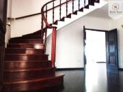 Sobrado com 4 dormitórios à venda, 349 m² por R$...