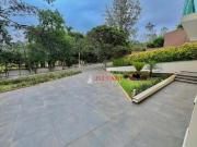 Sobrado com 4 dormitórios à venda, 377 m² por R$...