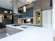 Sobrado com 4 dormitórios à venda, 381 m² por R$...