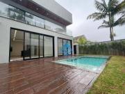 Sobrado com 4 dormitórios à venda, 400 m² por R$...