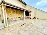 Sobrado com 4 dormitórios à venda, 512 m² por R$...
