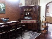 Sobrado com 4 dormitórios à venda, 543 m² por R$...