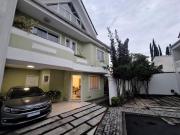 SOBRADO com 4 dormitórios à venda com 189m² por R$...