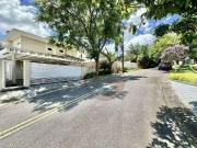 Sobrado com 4 Dormitórios, sendo 2 Suítes 358 m² venda...