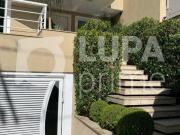 Sobrado com 4 dormitórios sendo 3 suítes á venda na Água...