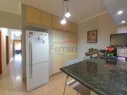 Sobrado com 4 quartos / 2 suítes / 3 vagas / Vila Gustavo