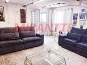 Sobrado de 257m² com 4 quartos