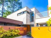 Sobrado com 4 quartos à venda em Jardim Cordeiro