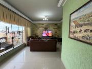 Sobrado à venda com 4 quartos, sendo 2 suítes, em Vila...