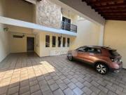 Sobrado com 4 Quartos para Comprar, 224m² Vila Floresta,...