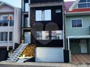 Sobrado com 4 quartos, piscina privativa Alto padrão e... Sobrado com 4 quartos, piscina privativa Alto padrão e...