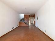 Sobrado com 4 quartos, sendo 02 Suítes e 02 vagas de garagem