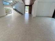 Sobrado com 4 suítes, 400 m² por R$ 4.200.000 Parque...