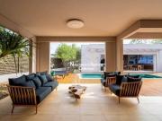 Sobrado com 4 suítes à venda, 611 m² por R$ 7.980.000...