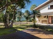 SOBRADO COM 4 SUÍTES DENTRO DE CONDOMINIO