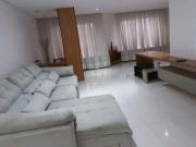 Sobrado com 4 suites Piscina 4 Vagas de Garagens...