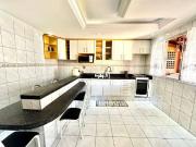 Sobrado com 5 dormitÃ³rios, 245 mÂ² venda por R$...