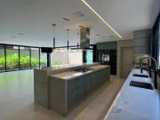 Sobrado com 5 dormitÃ³rios Ã venda, 370 mÂ² por R$...