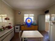 Sobrado com 5 dormitórios à venda, 210 m² por R$...