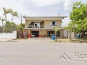 Sobrado com 5 dormitórios à venda, 221 m² por R$...