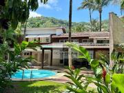 Sobrado com 5 dormitórios à venda, 264 m² por R$...