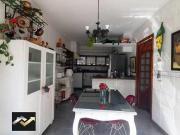 Sobrado com 5 dormitórios à venda, 300 m² por R$...