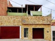 Sobrado com 5 dormitórios à venda, 301 m² por R$...