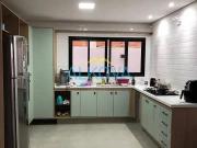 Sobrado com 5 dormitórios à venda, 311 m² por R$...