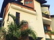 Sobrado com 5 dormitórios à venda, 358 m² por R$...