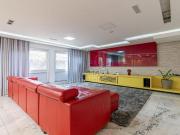 Sobrado com 5 dormitórios à venda, 426 m² por R$...