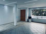 Sobrado com 5 Quartos e 3 banheiros à Venda, 180 m² por...