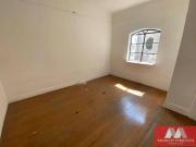 Sobrado com 6 dormitórios à venda, 180 m² por R$...