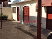 Sobrado com 6 dormitórios à venda, 242 m² por R$...